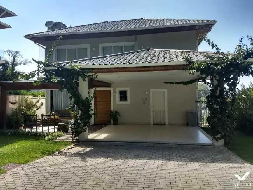 Foto 4 de Casa de Condomínio com 3 quartos à venda, 220m2 em Mosela, Petropolis - RJ