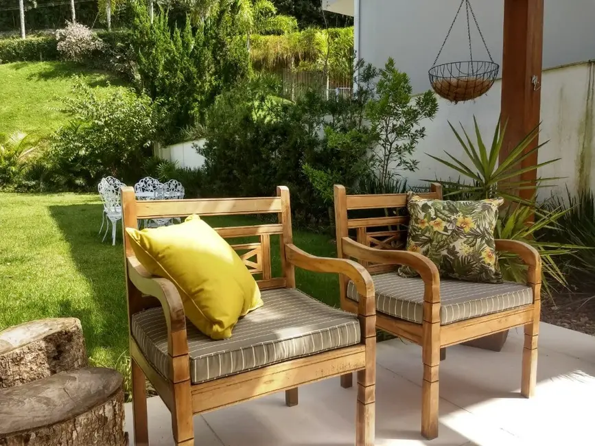 Foto 8 de Casa de Condomínio com 3 quartos à venda, 220m2 em Mosela, Petropolis - RJ