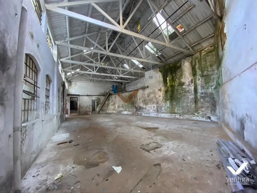 Armazém / Galpão para alugar, 1700m2 em Morin, Petropolis - RJ - imagem 4 Foto 4 de Armazém / Galpão para alugar, 1700m2 em Morin, Petropolis - RJ