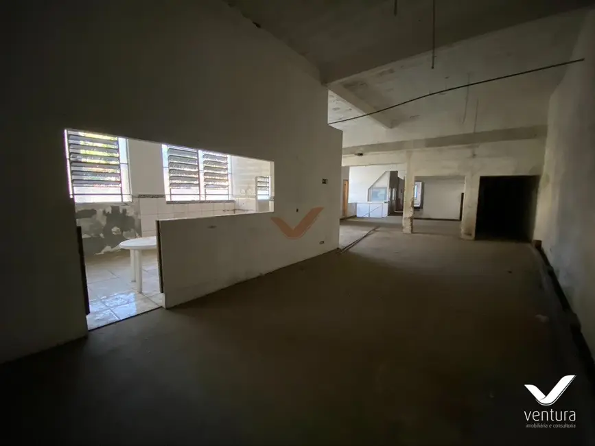 Armazém / Galpão para alugar, 1700m2 em Morin, Petropolis - RJ - imagem 7 Foto 7 de Armazém / Galpão para alugar, 1700m2 em Morin, Petropolis - RJ