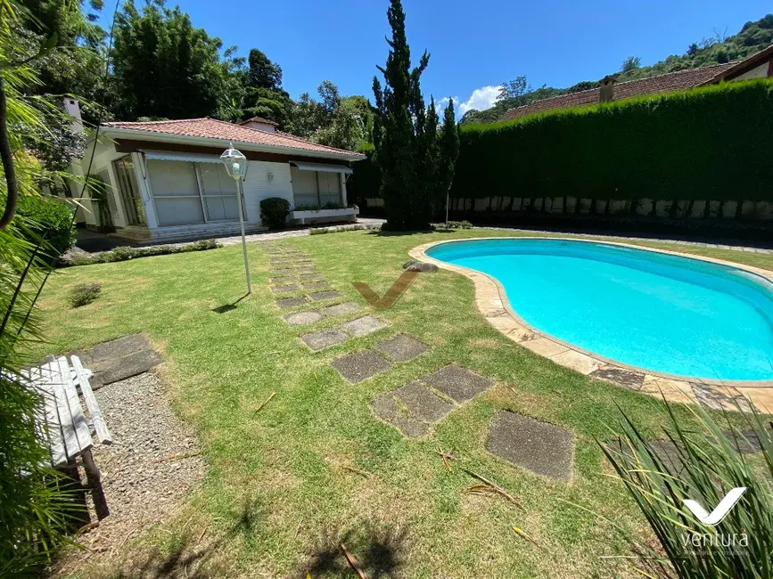 Sala Comercial com 3 quartos para alugar, 600m2 em Centro, Petropolis - RJ - imagem 5 Foto 5 de Sala Comercial com 3 quartos para alugar, 600m2 em Centro, Petropolis - RJ