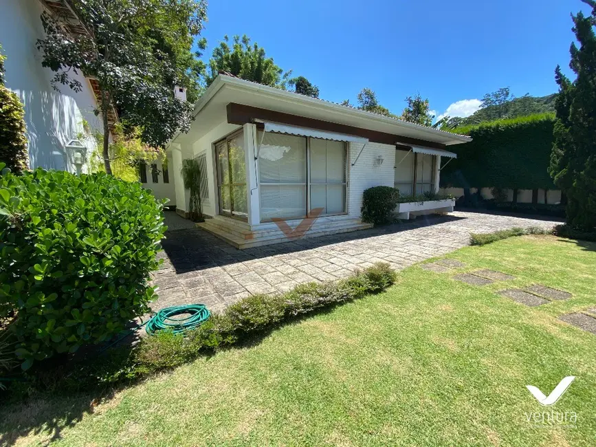 Sala Comercial com 3 quartos para alugar, 600m2 em Centro, Petropolis - RJ - imagem 8 Foto 8 de Sala Comercial com 3 quartos para alugar, 600m2 em Centro, Petropolis - RJ