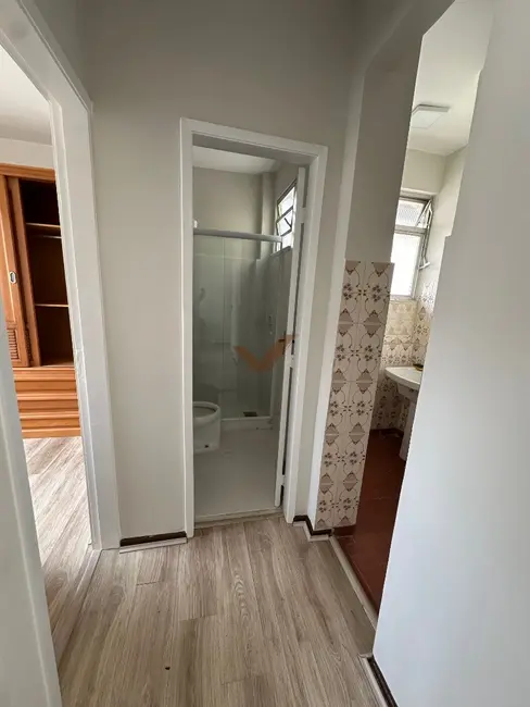 Apartamento com 1 quarto à venda, 32m2 em Mosela, Petropolis - RJ - imagem 3 Foto 3 de Apartamento com 1 quarto à venda, 32m2 em Mosela, Petropolis - RJ