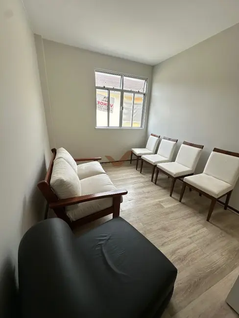 Foto 1 de Apartamento com 1 quarto à venda, 32m2 em Mosela, Petropolis - RJ