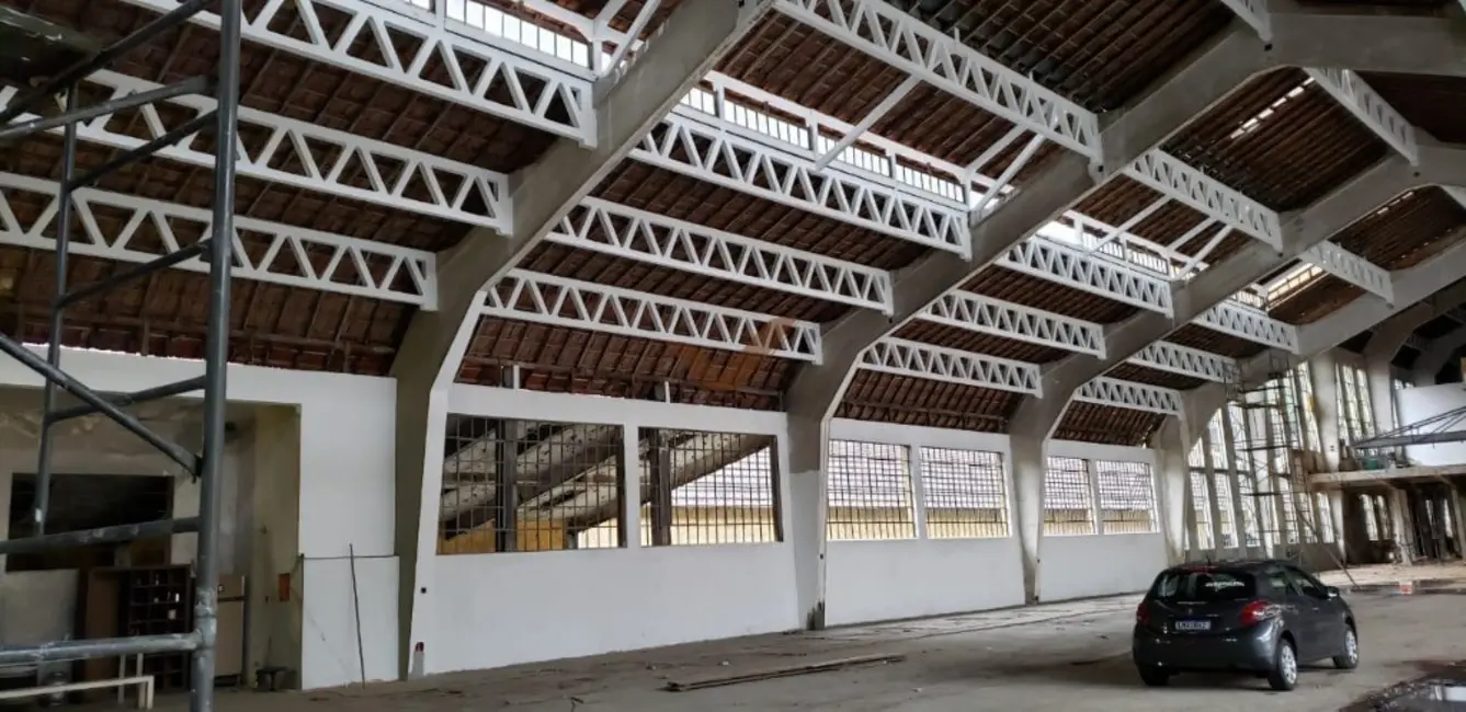 Armazém / Galpão para alugar, 2200m2 em Itamarati, Petropolis - RJ - imagem 3 Foto 3 de Armazém / Galpão para alugar, 2200m2 em Itamarati, Petropolis - RJ