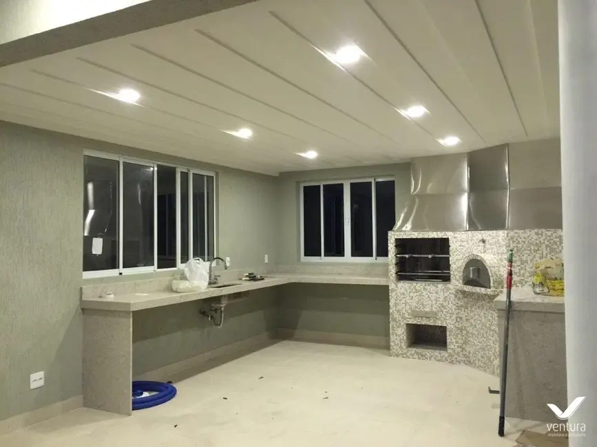 Foto 3 de Casa de Condomínio com 4 quartos à venda, 600m2 em Independência, Petropolis - RJ