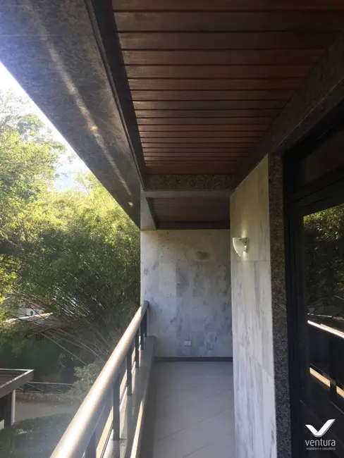 Apartamento com 3 quartos à venda, 142m2 em Retiro, Petropolis - RJ - imagem 3 Foto 3 de Apartamento com 3 quartos à venda, 142m2 em Retiro, Petropolis - RJ