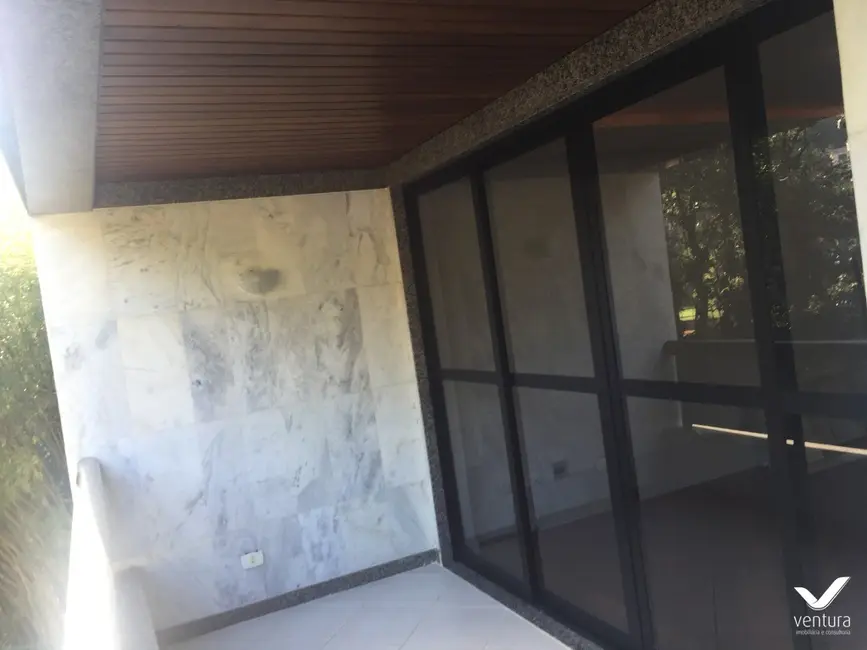 Apartamento com 3 quartos à venda, 142m2 em Retiro, Petropolis - RJ - imagem 4 Foto 4 de Apartamento com 3 quartos à venda, 142m2 em Retiro, Petropolis - RJ