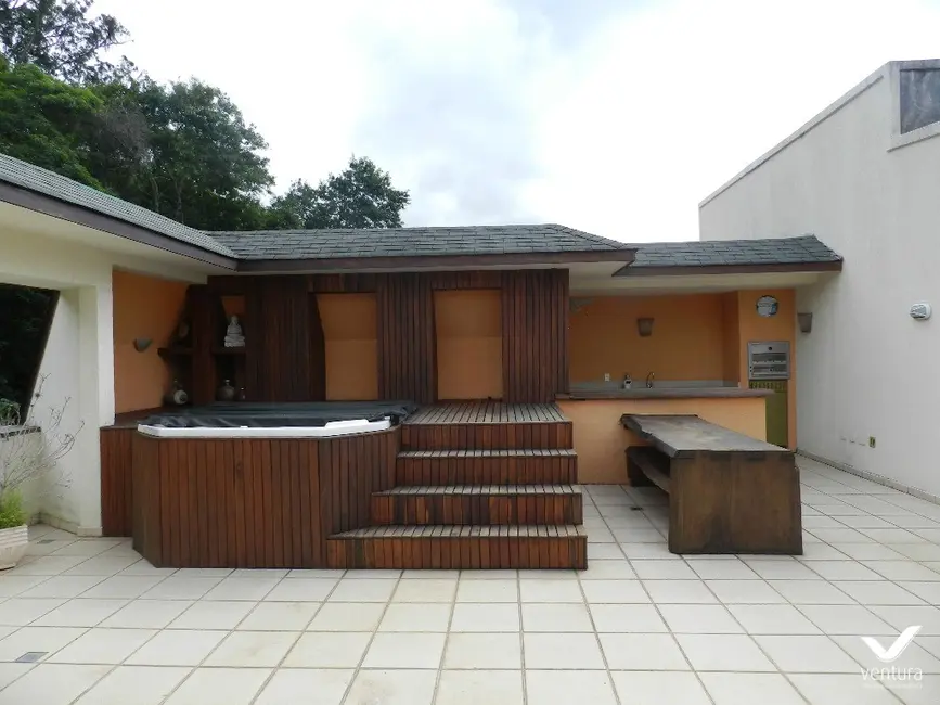 Apartamento com 5 quartos à venda, 300m2 em Itaipava, Petropolis - RJ - imagem 3 Foto 3 de Apartamento com 5 quartos à venda, 300m2 em Itaipava, Petropolis - RJ