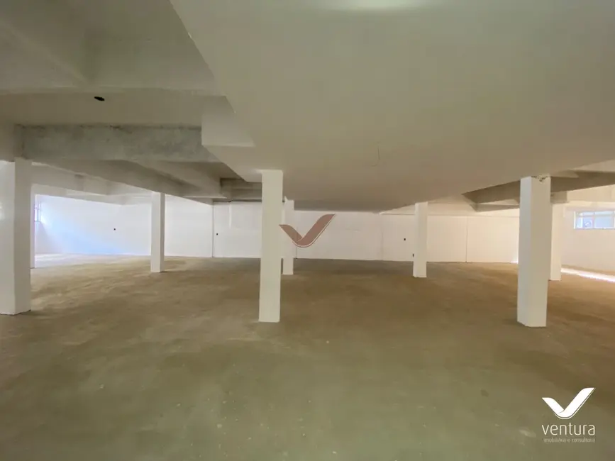 Sala Comercial para alugar, 370m2 em Alto da Serra, Petropolis - RJ - imagem 3 Foto 3 de Sala Comercial para alugar, 370m2 em Alto da Serra, Petropolis - RJ