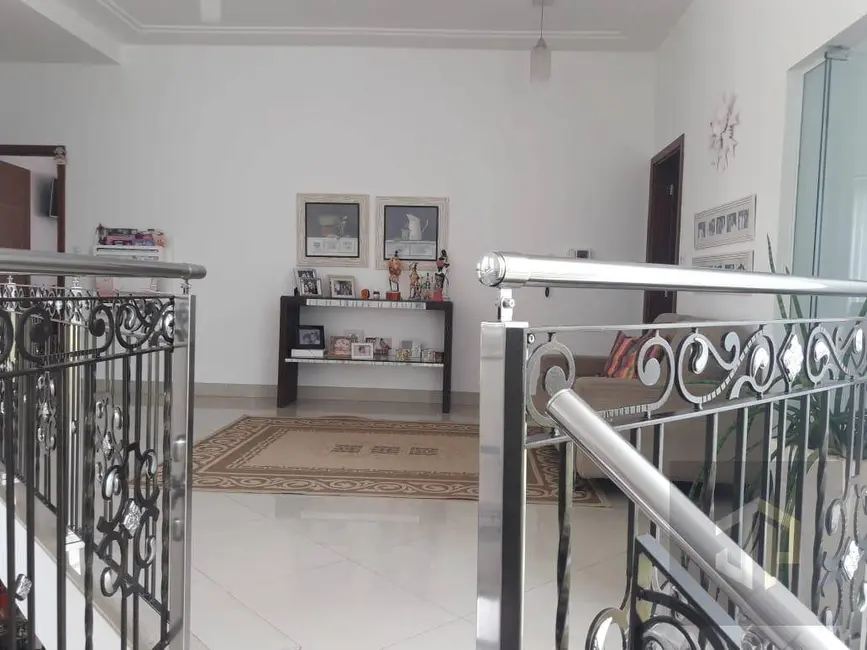 Sobrado com 3 quartos à venda, 442m2 em Villa do Chafariz, Birigui - SP - imagem 9 Foto 9 de Sobrado com 3 quartos à venda, 442m2 em Villa do Chafariz, Birigui - SP