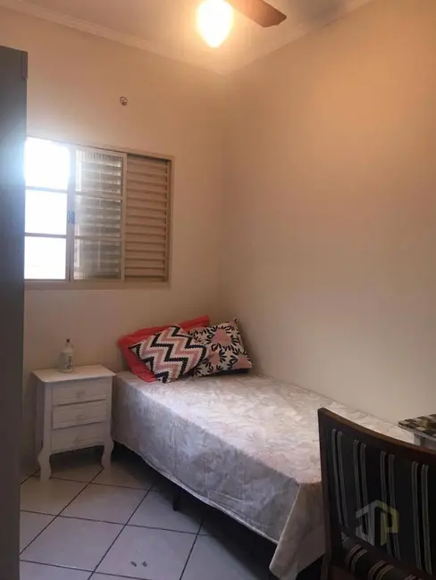 Casa com 3 quartos à venda, 135m2 em Jardim Bela Vista, Birigui - SP - imagem 9 Foto 9 de Casa com 3 quartos à venda, 135m2 em Jardim Bela Vista, Birigui - SP