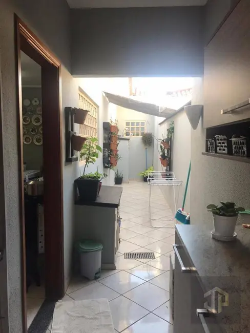 Casa com 3 quartos à venda, 135m2 em Jardim Bela Vista, Birigui - SP - imagem 5 Foto 5 de Casa com 3 quartos à venda, 135m2 em Jardim Bela Vista, Birigui - SP