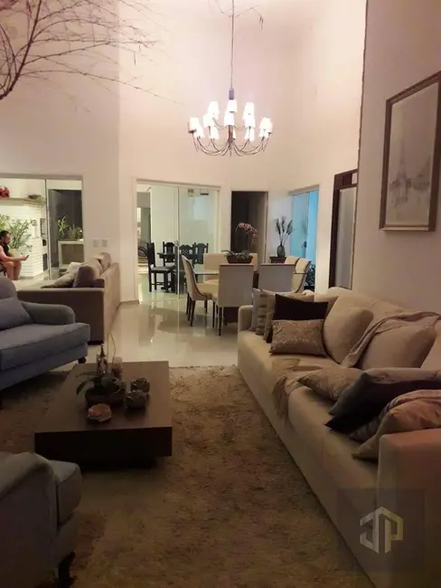 Casa de Condomínio com 3 quartos à venda, 307m2 em Jardim São Conrado, Birigui - SP - imagem 8 Foto 8 de Casa de Condomínio com 3 quartos à venda, 307m2 em Jardim São Conrado, Birigui - SP