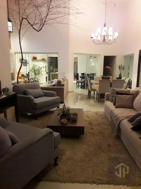 Casa de Condomínio com 3 quartos à venda, 307m2 em Jardim São Conrado, Birigui - SP - imagem 7 Foto 7 de Casa de Condomínio com 3 quartos à venda, 307m2 em Jardim São Conrado, Birigui - SP