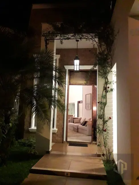 Casa de Condomínio com 3 quartos à venda, 307m2 em Jardim São Conrado, Birigui - SP - imagem 3 Foto 3 de Casa de Condomínio com 3 quartos à venda, 307m2 em Jardim São Conrado, Birigui - SP