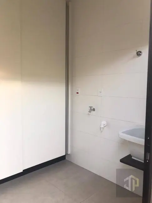 Casa de Condomínio com 3 quartos à venda, 299m2 em Birigui - SP - imagem 2 Foto 2 de Casa de Condomínio com 3 quartos à venda, 299m2 em Birigui - SP