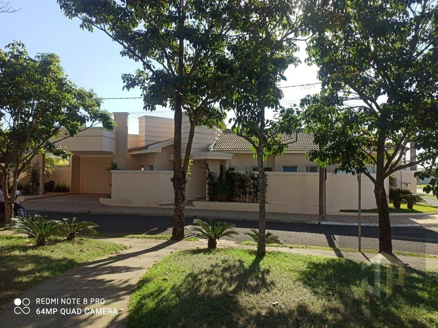 Casa de Condomínio com 2 quartos à venda, 312m2 em Birigui - SP - imagem 3 Foto 3 de Casa de Condomínio com 2 quartos à venda, 312m2 em Birigui - SP