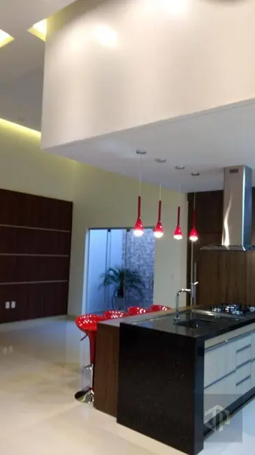 Casa de Condomínio com 3 quartos à venda, 250m2 em Residencial Veneza, Birigui - SP - imagem 3 Foto 3 de Casa de Condomínio com 3 quartos à venda, 250m2 em Residencial Veneza, Birigui - SP