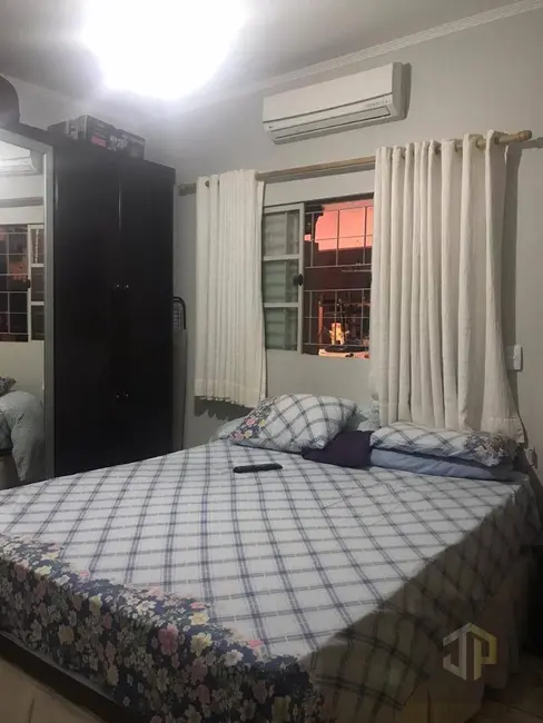 Casa com 3 quartos à venda, 250m2 em Residencial Alvorada, Birigui - SP - imagem 9 Foto 9 de Casa com 3 quartos à venda, 250m2 em Residencial Alvorada, Birigui - SP