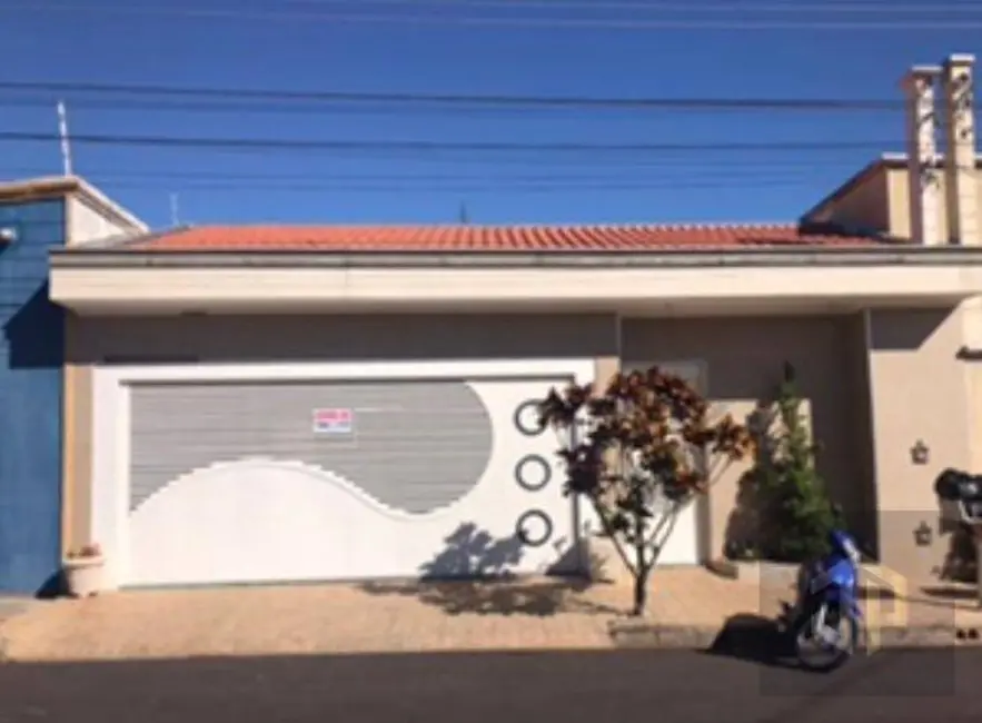 Casa com 3 quartos à venda, 250m2 em Residencial Alvorada, Birigui - SP - imagem 1 Foto 1 de Casa com 3 quartos à venda, 250m2 em Residencial Alvorada, Birigui - SP