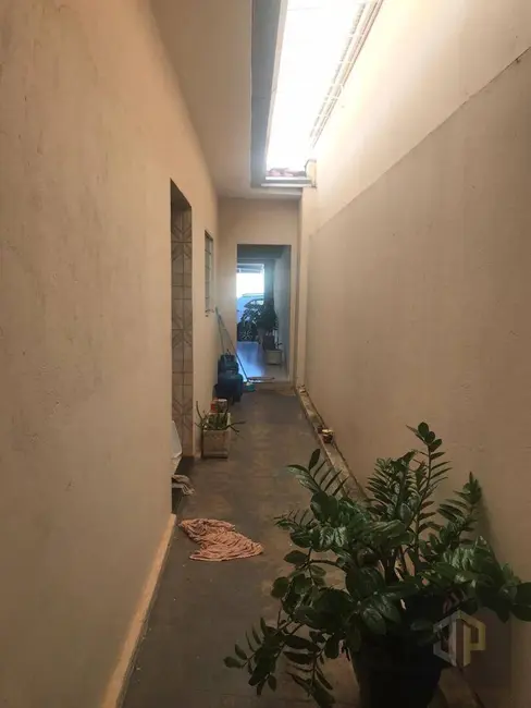 Casa com 3 quartos à venda, 250m2 em Residencial Alvorada, Birigui - SP - imagem 5 Foto 5 de Casa com 3 quartos à venda, 250m2 em Residencial Alvorada, Birigui - SP