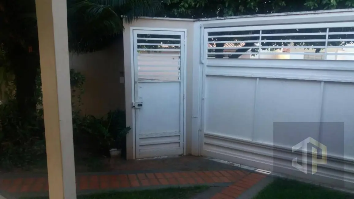 Casa com 3 quartos à venda, 305m2 em Jardim Arco-Íris, Birigui - SP - imagem 3 Foto 3 de Casa com 3 quartos à venda, 305m2 em Jardim Arco-Íris, Birigui - SP