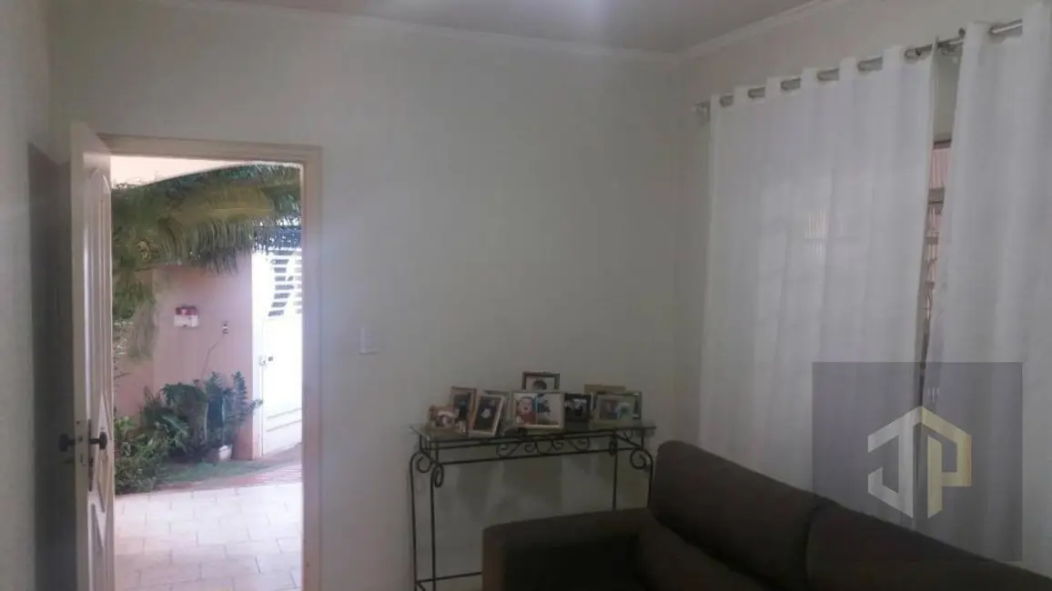 Casa com 3 quartos à venda, 305m2 em Jardim Arco-Íris, Birigui - SP - imagem 9 Foto 9 de Casa com 3 quartos à venda, 305m2 em Jardim Arco-Íris, Birigui - SP