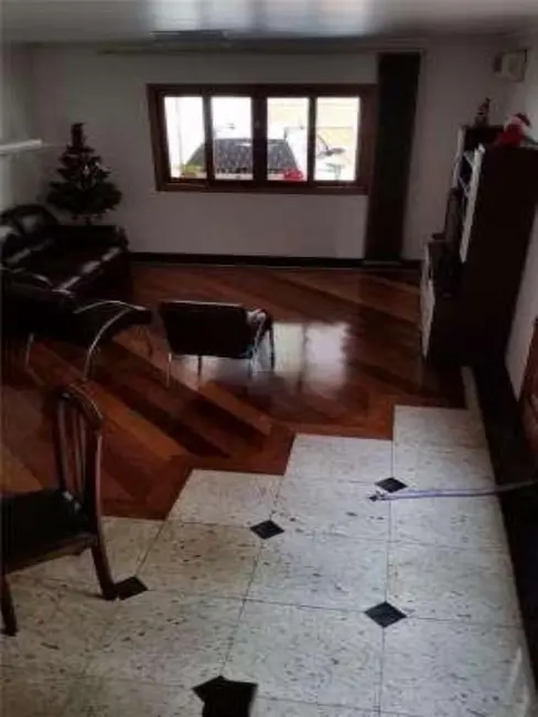 Sobrado com 4 quartos à venda, 190m2 em Campo Grande, São Paulo - SP - imagem 2 Foto 2 de Sobrado com 4 quartos à venda, 190m2 em Campo Grande, São Paulo - SP