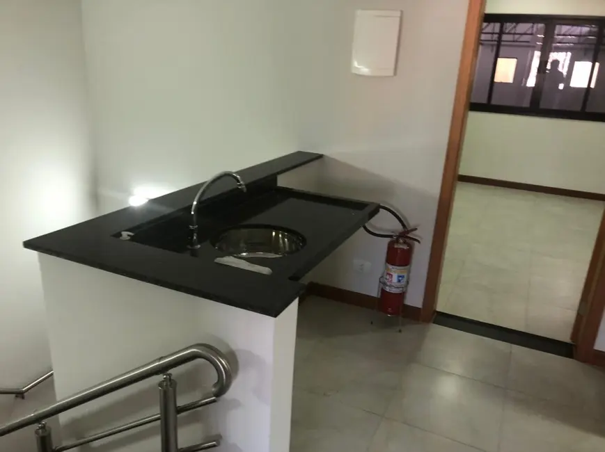 Armazém / Galpão à venda e para alugar, 400m2 em Socorro, São Paulo - SP - imagem 4 Foto 4 de Armazém / Galpão à venda e para alugar, 400m2 em Socorro, São Paulo - SP