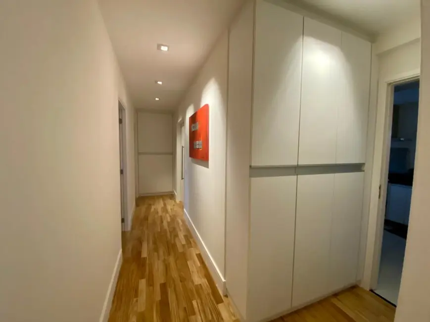 Apartamento com 3 quartos à venda, 190m2 em Vila Sofia, São Paulo - SP - imagem 9 Foto 9 de Apartamento com 3 quartos à venda, 190m2 em Vila Sofia, São Paulo - SP