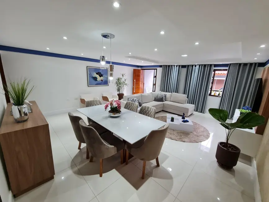 Sobrado com 3 quartos à venda, 251m2 em Vila Marari, São Paulo - SP - imagem 2 Foto 2 de Sobrado com 3 quartos à venda, 251m2 em Vila Marari, São Paulo - SP