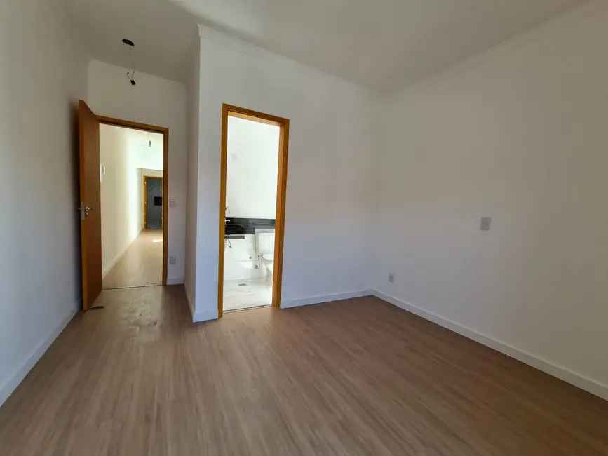 Casa com 3 quartos à venda, 100m2 em Jardim Santa Cruz (Campo Grande), São Paulo - SP - imagem 8 Foto 8 de Casa com 3 quartos à venda, 100m2 em Jardim Santa Cruz (Campo Grande), São Paulo - SP