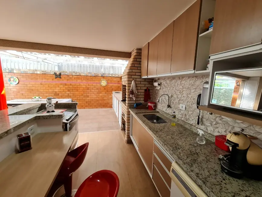 Casa de Condomínio com 4 quartos à venda, 272m2 em Capela do Socorro, São Paulo - SP - imagem 5 Foto 5 de Casa de Condomínio com 4 quartos à venda, 272m2 em Capela do Socorro, São Paulo - SP