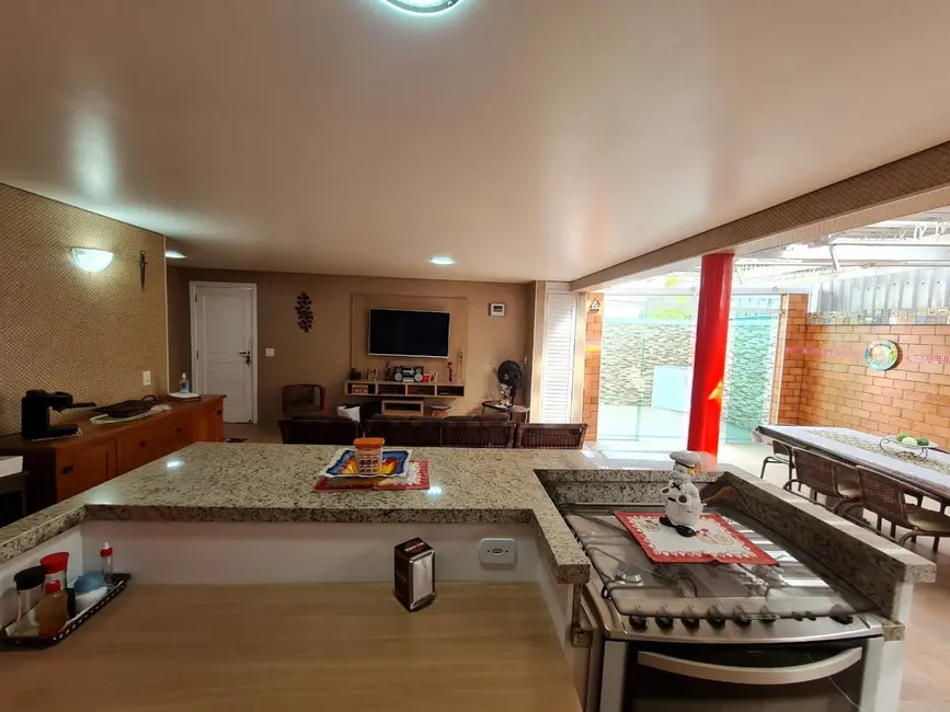 Casa de Condomínio com 4 quartos à venda, 272m2 em Capela do Socorro, São Paulo - SP - imagem 2 Foto 2 de Casa de Condomínio com 4 quartos à venda, 272m2 em Capela do Socorro, São Paulo - SP