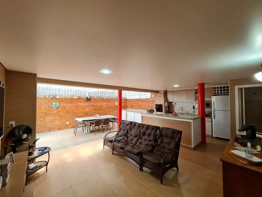 Casa de Condomínio com 4 quartos à venda, 272m2 em Capela do Socorro, São Paulo - SP - imagem 1 Foto 1 de Casa de Condomínio com 4 quartos à venda, 272m2 em Capela do Socorro, São Paulo - SP