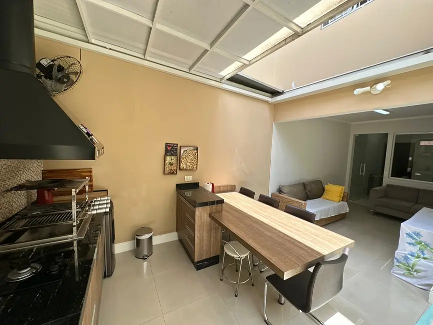 Foto 1 de Casa de Condomínio com 3 quartos à venda, 172m2 em Campo Grande, São Paulo - SP