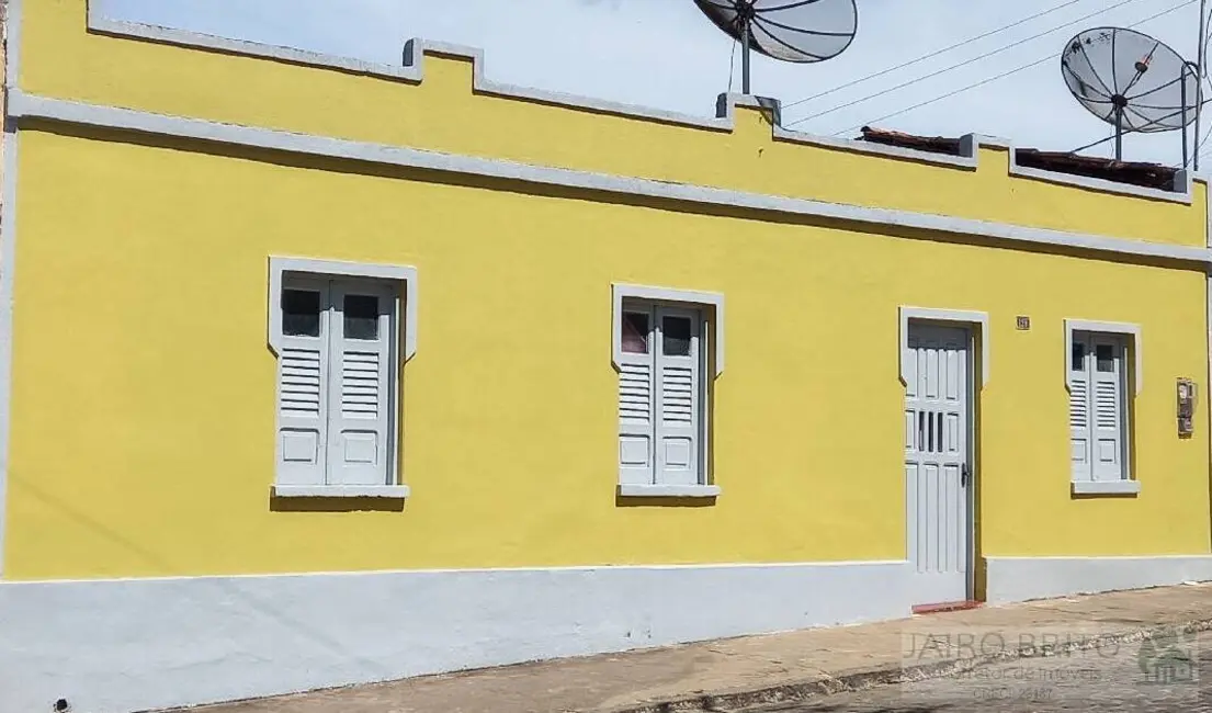 Foto 2 de Casa com 4 quartos à venda, 386m2 em Centro, Ubaitaba - BA