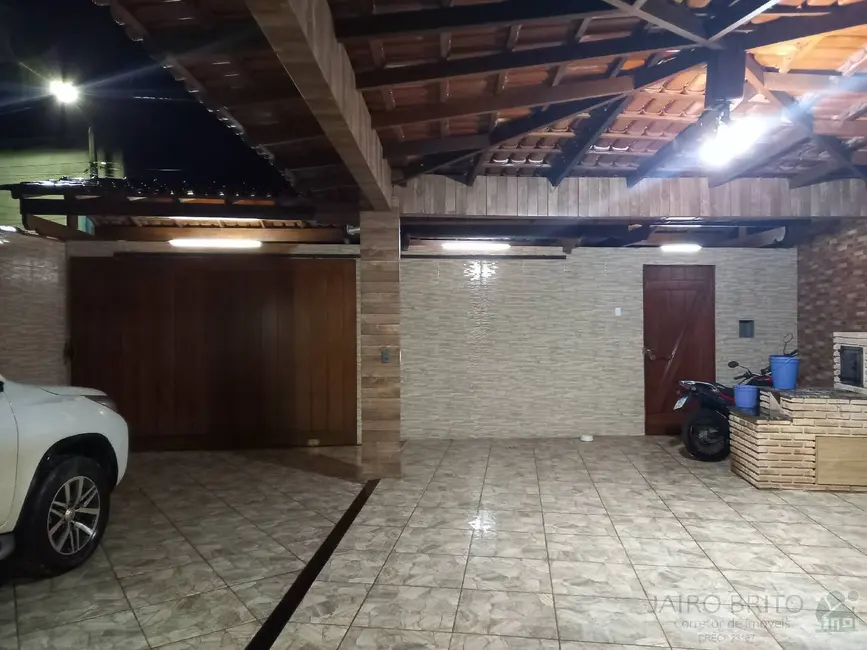 Casa com 3 quartos à venda, 270m2 em Olivença, Ilheus - BA - imagem 3 Foto 3 de Casa com 3 quartos à venda, 270m2 em Olivença, Ilheus - BA