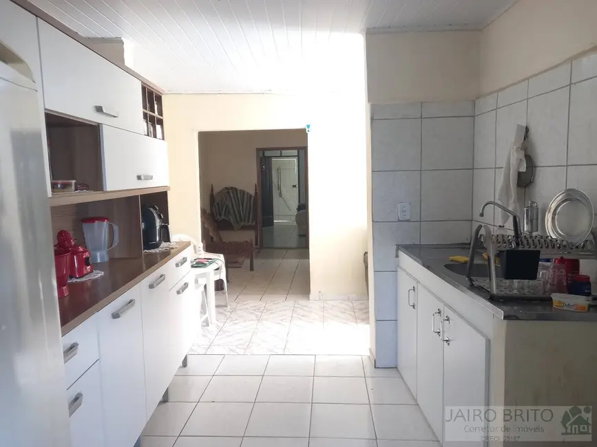 Casa com 3 quartos à venda, 210m2 em Hernani Sá, Ilheus - BA - imagem 7 Foto 7 de Casa com 3 quartos à venda, 210m2 em Hernani Sá, Ilheus - BA