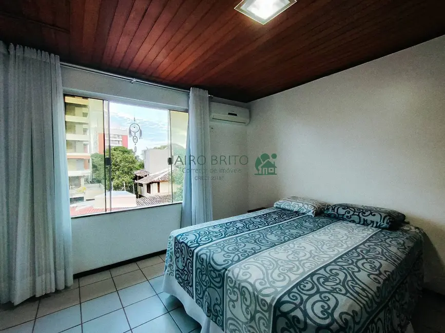 Foto 2 de Casa com 5 quartos à venda, 550m2 em Pontal, Ilheus - BA