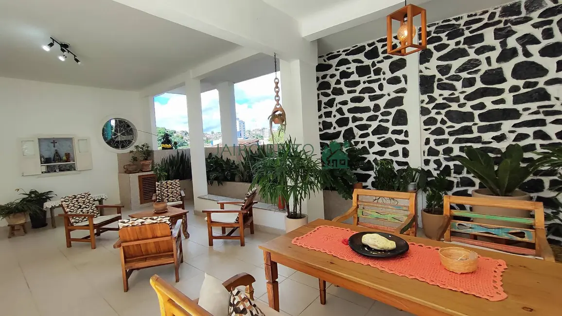 Casa com 7 quartos à venda, 321m2 em Boa Vista, Ilheus - BA - imagem 4 Foto 4 de Casa com 7 quartos à venda, 321m2 em Boa Vista, Ilheus - BA