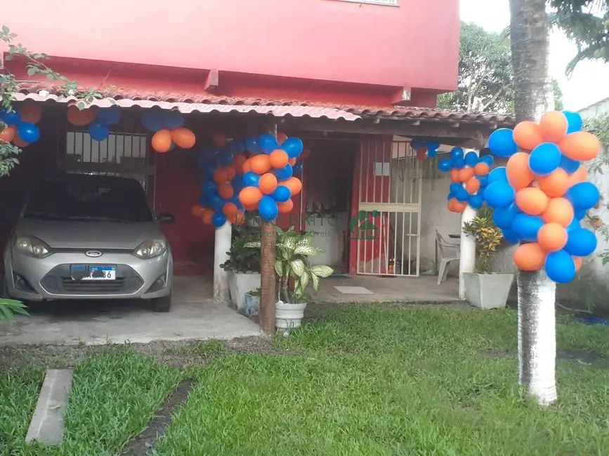Foto 1 de Casa com 4 quartos à venda, 200m2 em Ilheus - BA