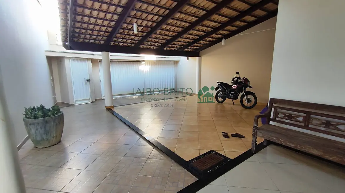 Casa com 4 quartos à venda, 220m2 em Pontal, Ilheus - BA - imagem 4 Foto 4 de Casa com 4 quartos à venda, 220m2 em Pontal, Ilheus - BA