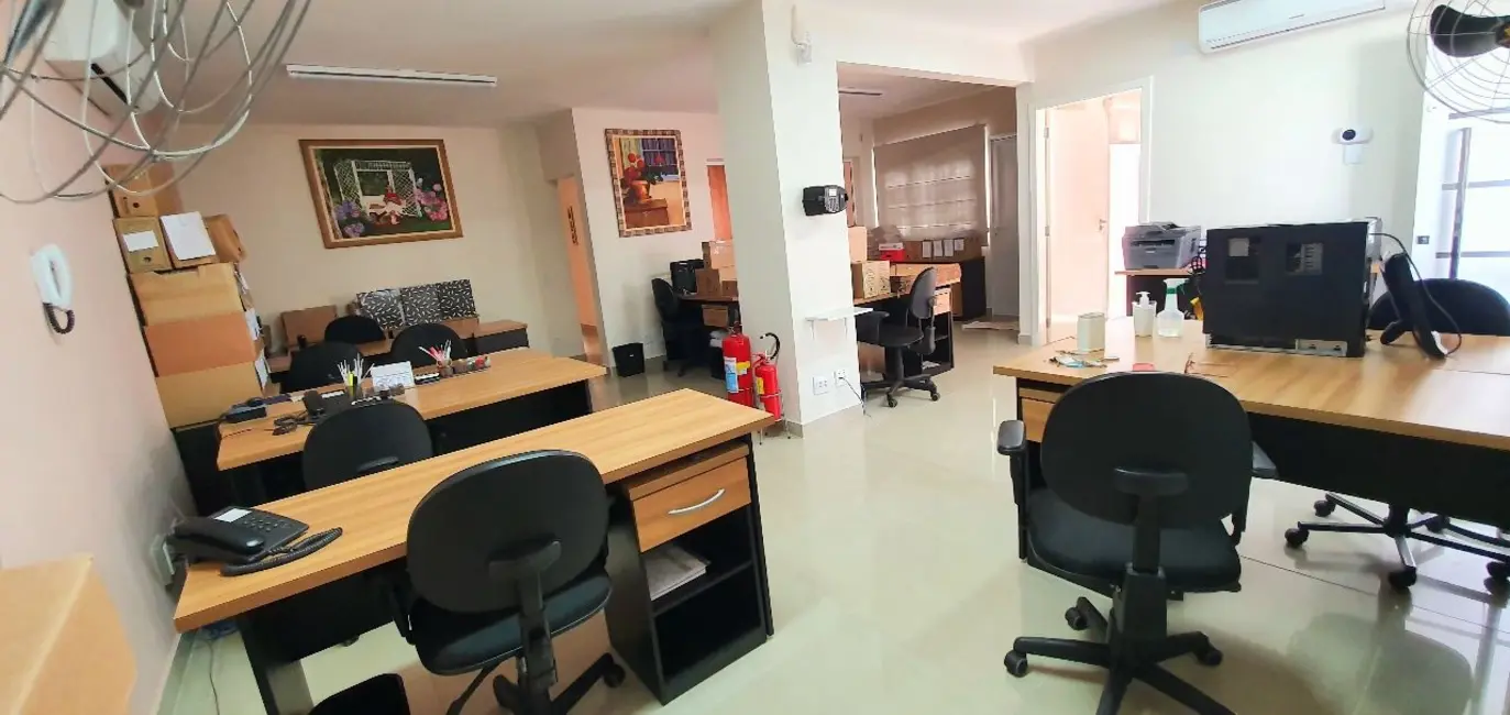 Foto 3 de Casa com 5 quartos à venda, 250m2 em Vila das Hortências, Jundiai - SP