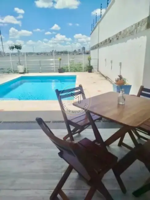 Casa com 3 quartos à venda, 325m2 em Parque Residencial Nove de Julho, Jundiai - SP - imagem 4 Foto 4 de Casa com 3 quartos à venda, 325m2 em Parque Residencial Nove de Julho, Jundiai - SP