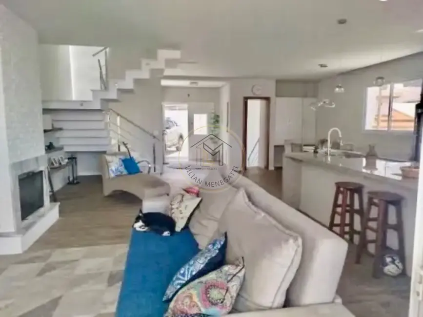 Casa com 3 quartos à venda, 325m2 em Parque Residencial Nove de Julho, Jundiai - SP - imagem 2 Foto 2 de Casa com 3 quartos à venda, 325m2 em Parque Residencial Nove de Julho, Jundiai - SP
