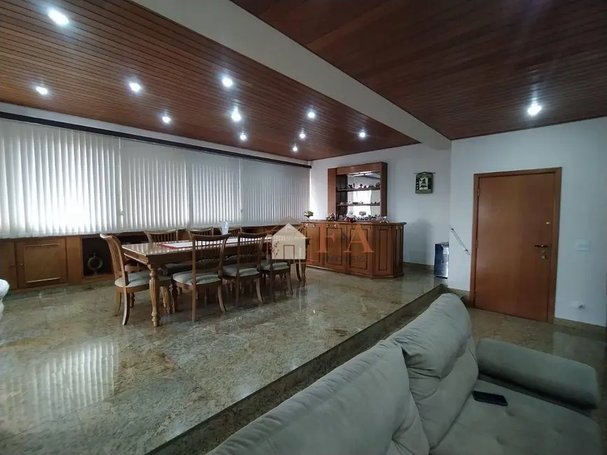 Apartamento com 4 quartos à venda, 240m2 em Centro, Piracicaba - SP - imagem 4 Foto 4 de Apartamento com 4 quartos à venda, 240m2 em Centro, Piracicaba - SP