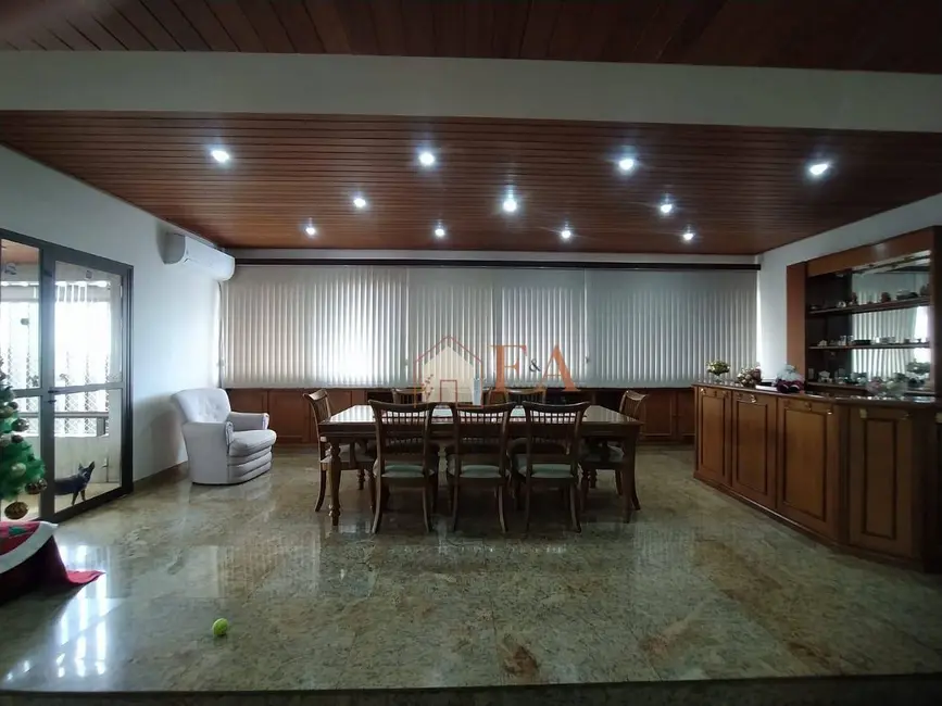 Apartamento com 4 quartos à venda, 240m2 em Centro, Piracicaba - SP - imagem 3 Foto 3 de Apartamento com 4 quartos à venda, 240m2 em Centro, Piracicaba - SP