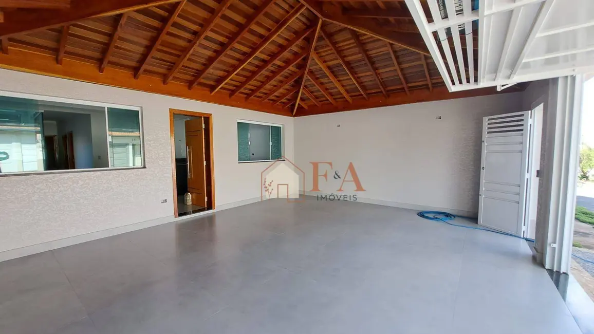 Casa com 3 quartos à venda, 175m2 em Água Branca, Piracicaba - SP - imagem 2 Foto 2 de Casa com 3 quartos à venda, 175m2 em Água Branca, Piracicaba - SP
